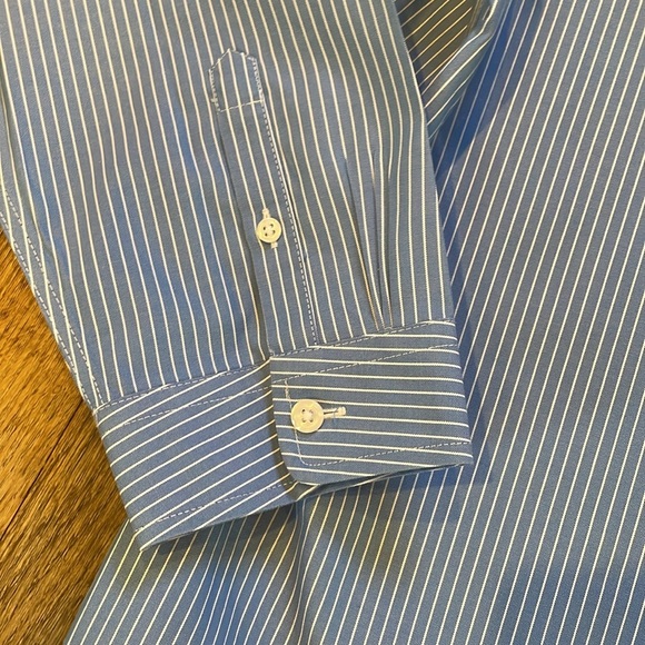 L.L.Bean Wrinkle Free Oxford Petite Shirt - Picture 3 of 7